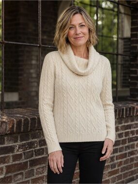 Daniel‎ Bishop 100% Cashmere Cable Knit Cowl
Neck Sweater Cream Small